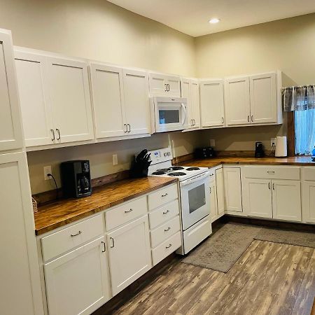 Modern Farmhouse 3 Bed, 2 Bath Apartment, Sleeps 7, Lots Of Space, Steps To Downtown, Honeywell & Eagles Theater Wabash Экстерьер фото
