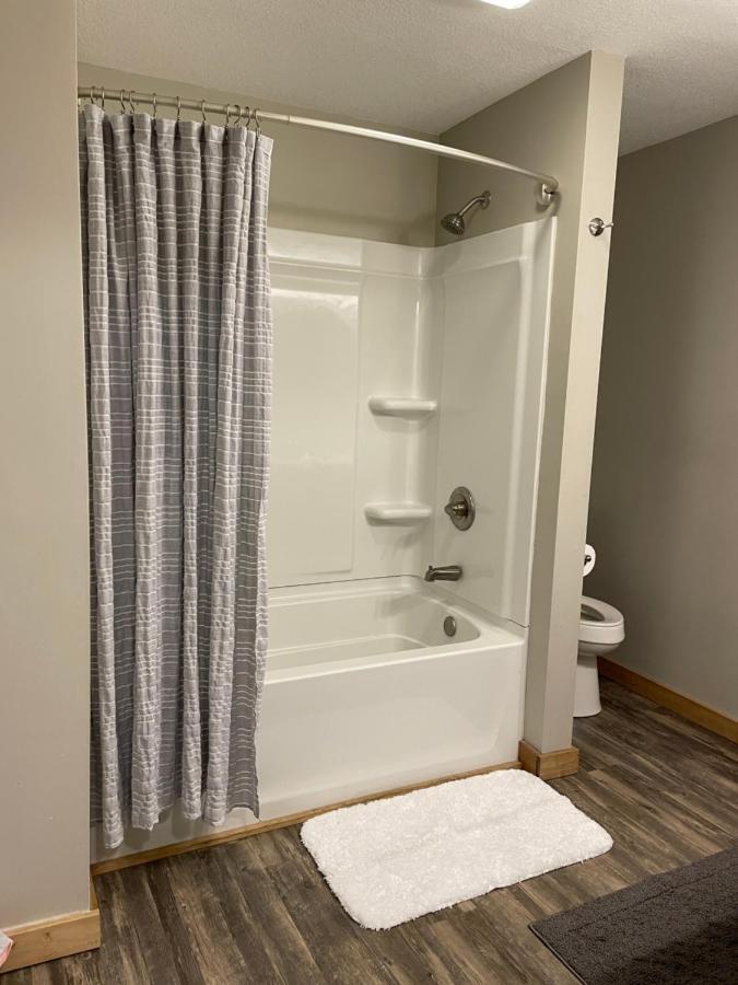 Modern Farmhouse 3 Bed, 2 Bath Apartment, Sleeps 7, Lots Of Space, Steps To Downtown, Honeywell & Eagles Theater Wabash Экстерьер фото
